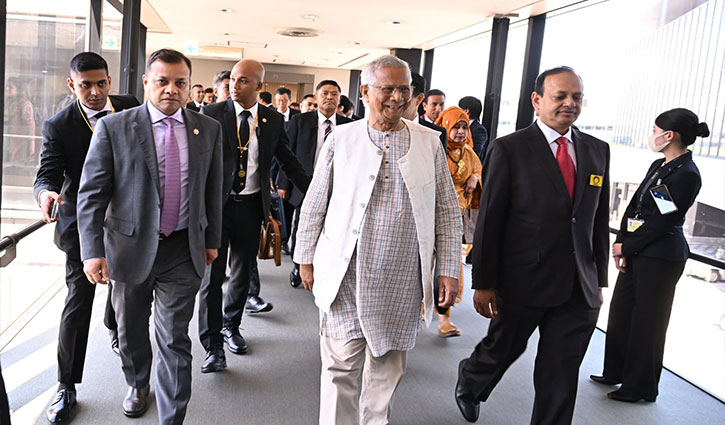 জাপান পৌঁছেছেন প্রধান উপদেষ্টা