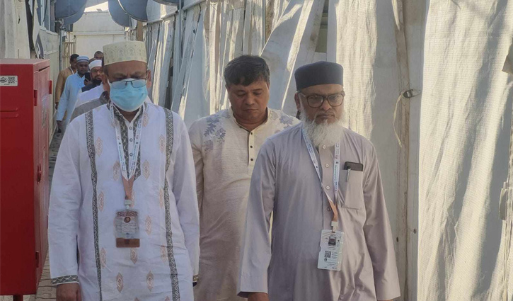 হজযাত্রীদের সর্বোত্তম সেবা দিতে চায় সরকার: ধর্ম উপদেষ্টা