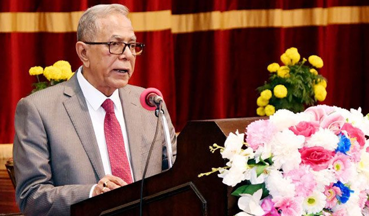 Ex-President Abdul Hamid leaves country