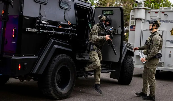 Man attacks Colorado crowd with firebombs, 8 people injured