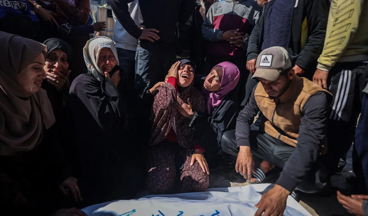 Gaza death toll tops 52,500