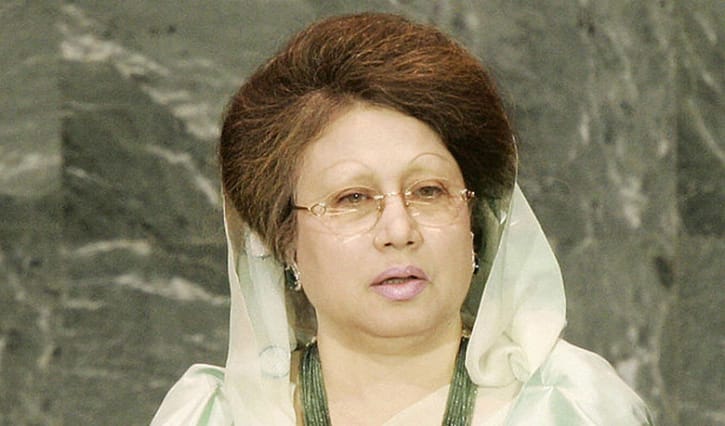 Khaleda Zia returns home along with 2 daughters-in-law Khaleda Zia returns home along with 2 daughters-in-law