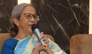 Mobile veterinary clinic in each cattle market: Farida