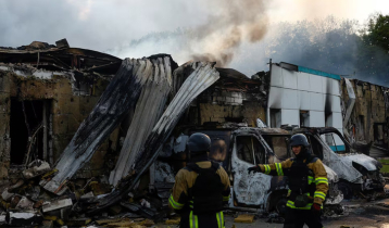 Russia launches largest drone attack after peace talks