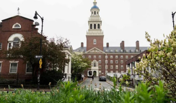 Harvard University sues Trump 