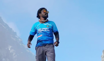 7th Bangladeshi conquers Mount Everest