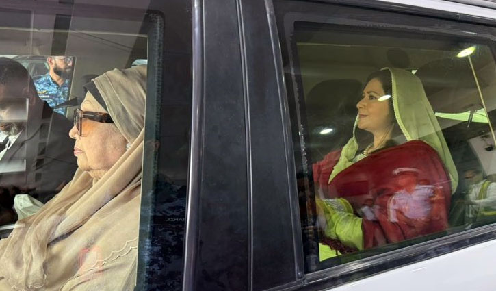 Khaleda Zia on way to ‘Feroza’