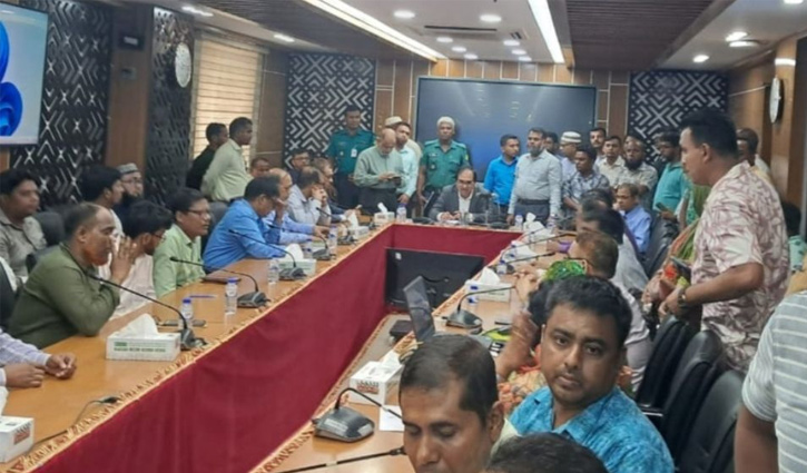 Officers, employees at Secretariat postpone their protests 