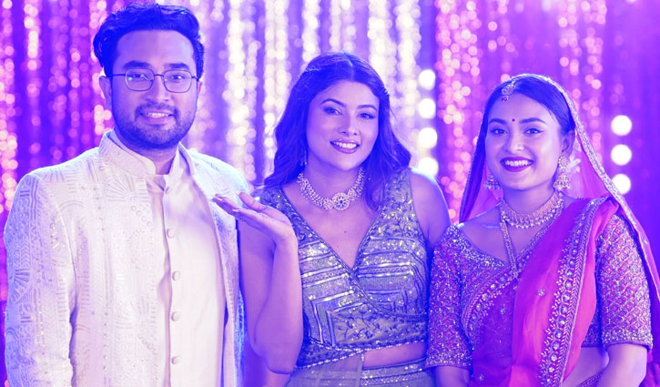 নাটকের আইটেম কন্যা টয়া