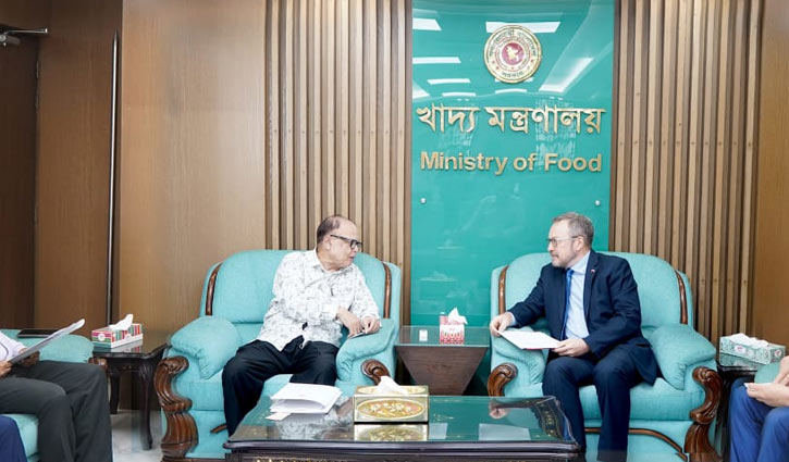 বাংলাদেশে ৬০ লাখ টন গম আমদানির প্রয়োজন: খাদ্য উপদেষ্টা বাংলাদেশে ৬০ লাখ টন গম আমদানির প্রয়োজন: খাদ্য উপদেষ্টা