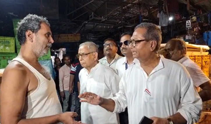 ভারতে যুদ্ধ উত্তেজনার মধ্যে বাজার নিয়ন্ত্রণে টাস্কফোর্স ভারতে যুদ্ধ উত্তেজনার মধ্যে বাজার নিয়ন্ত্রণে টাস্কফোর্স