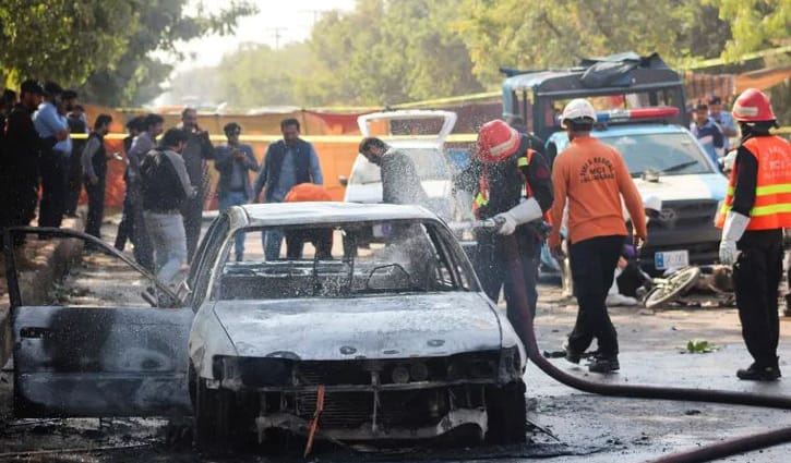 পশ্চিম তীরে মসজিদে অগ্নিসংযোগ করেছে ইসরায়েলি বসতি স্থাপনকারীরা
