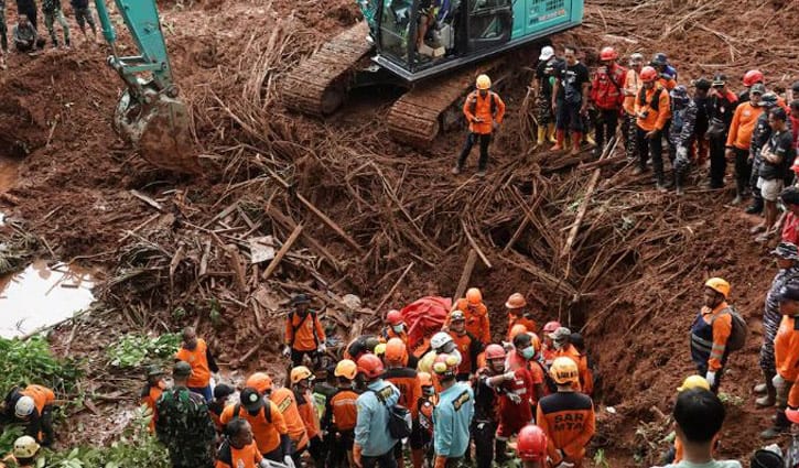 ইন্দোনেশিয়ায় ভূমিধসে নিহত ৬