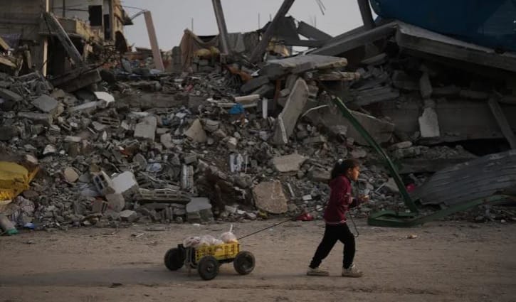 গাজায় নিহতের সংখ্যা ৭০ হাজার ছাড়ালো