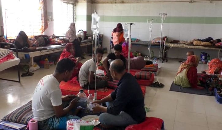 বরগুনায় শীত মৌসুমেও কমছে না ডেঙ্গু