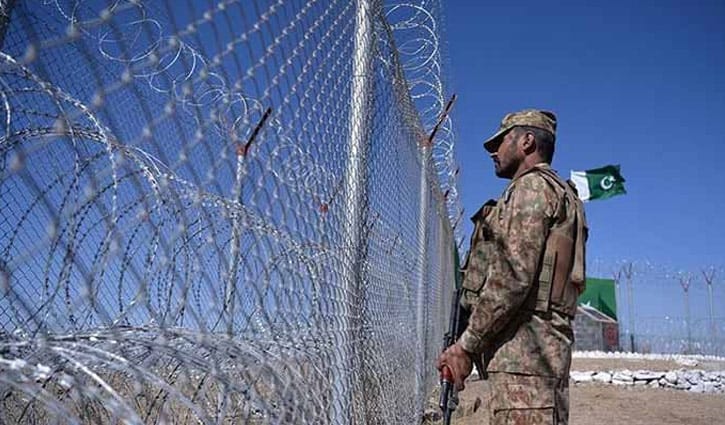 পাকিস্তানের হামলায় ২৩ আফগান সেনা নিহত