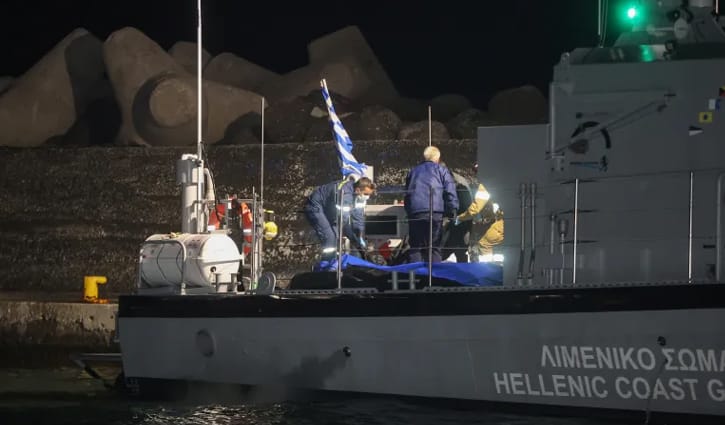 গ্রিসের কাছে অভিবাসনপ্রত্যাশীদের নৌকাডুবি, নিহত ১৭