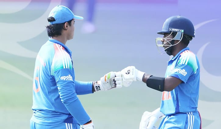 এশিয়া কাপে ৪৩৩ রান তুলে ভারতের নতুন বিশ্ব রেকর্ড