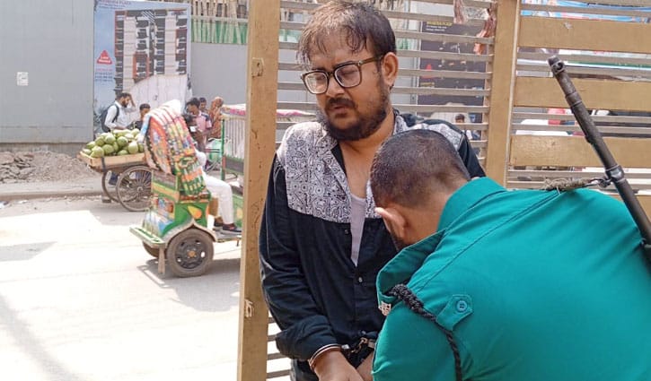 পুরান ঢাকা থেকে ছাত্রলীগ নেতা গ্রেপ্তার