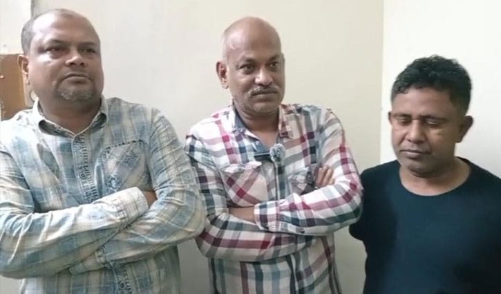 জাবিতে প্রাইভেট কারের ধাক্কায় ২ শিক্ষার্থী আহত, চালকসহ আটক ৩