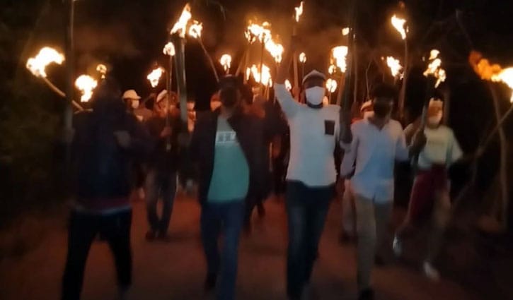 বরগুনায় ছাত্রলীগের মশাল মিছিল 