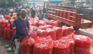 ৯০০ মে. টন পেঁয়াজ আমদানির অনুমতি, দাম কমছে