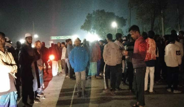 নীলফামারীতে সড়ক দুর্ঘটনায় স্ত্রী নিহত, স্বামী হাসপাতালে 