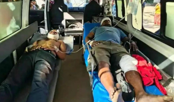 কেওক্রাডং যাওয়ার পথে চাঁদের গাড়ি উল্টে ১১ পর্যটক আহত