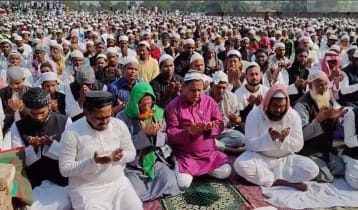 পশ্চিমবঙ্গের প্রস্তাবিত বাবরি মসজিদ চত্বরে প্রথম জুমায় লাখো মানুষের ভিড়