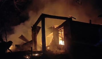 সুনামগঞ্জে আগুনে পুড়ল ৭ ঘর 