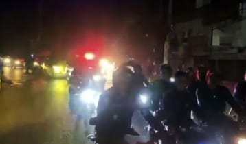 ‘লকডাউন’ ঘিরে যশোর শহরে পুলিশের চেকপোস্ট