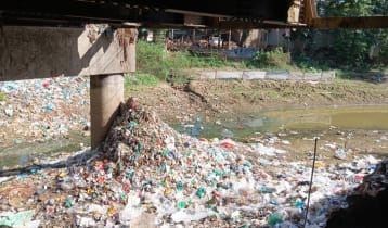 জুড়ী নদী যেন ময়লার ভাগাড়