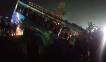 দিনাজপুরে বাসের ধাক্কায় ভ্যানের ২ যাত্রী নিহত 