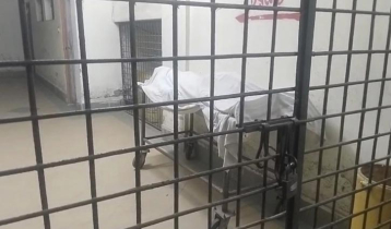 ট্রেনের ভেতর পপকর্ন বিক্রেতাকে ছুরিকাঘাতে হত্যা 