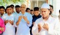 আওয়ামী লীগ নেতার কবর জিয়ারত করলেন বিএনপি প্রার্থী