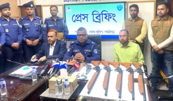 লক্ষ্মীপুরে কবরস্থান থেকে ৬টি আগ্নেয়াস্ত্র উদ্ধার   