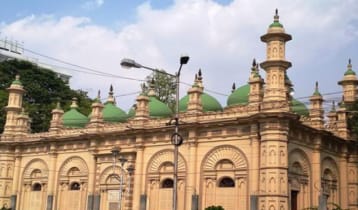 টিপু সুলতান মসজিদে একদিন