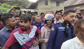 কুড়াল দিয়ে কুপিয়ে স্ত্রীকে হত্যার অভিযোগ, স্বামী আটক