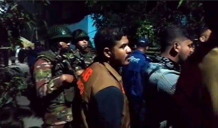 মুন্সীগঞ্জে কোরআন অবমাননার অভিযোগ, পুলিশ-সেনাবাহিনী মোতায়েন