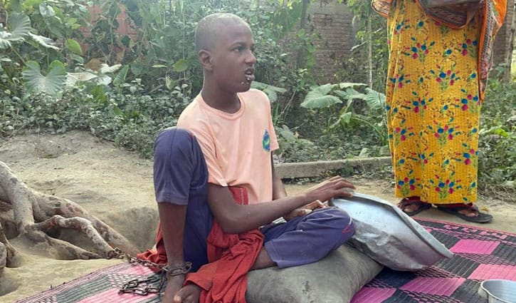 শিকলে বাঁধা শান্তর চিকিৎসায় ইউএনওর সহায়তা