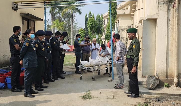 অবশেষে সৎকার হলো হিমাগারে থাকা ভারতীয় নাগরিকের মরদেহ