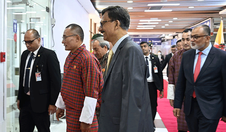 ঢাকা ছাড়লেন ভুটানের প্রধানমন্ত্রী