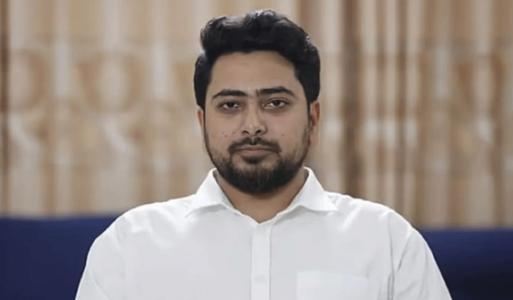 গণতন্ত্রের পুনরুত্থানে খালেদা জিয়ার উপস্থিতি এখন জরুরি: নাহিদ 