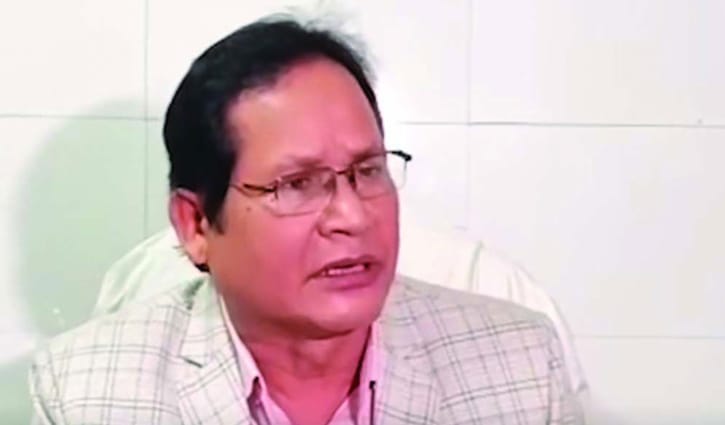 উদ্ভট উটের পিঠে চলছে স্বাস্থ্যসেবা: ডা. ধনদেব