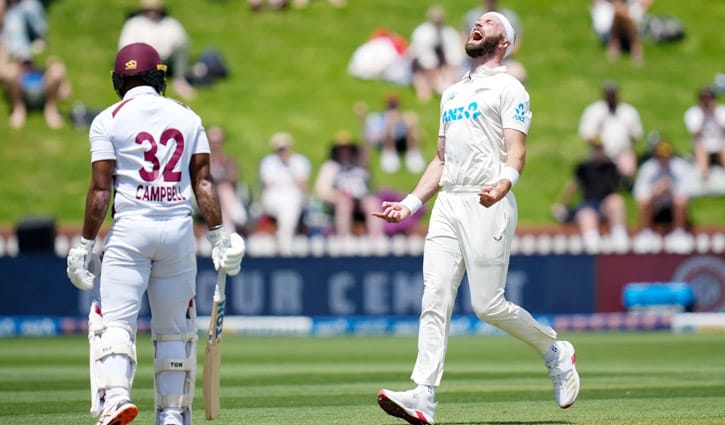 টিকনার-রের বোলিং তোপে প্রথম দিন নিউ জিল্যান্ডের