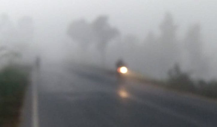 দিনাজপুরে কনকনে শীতের দাপট 