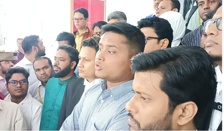 আমরা জনগণের ম্যান্ডেট নিয়ে ক্ষমতায় যেতে চাই: হাসনাত