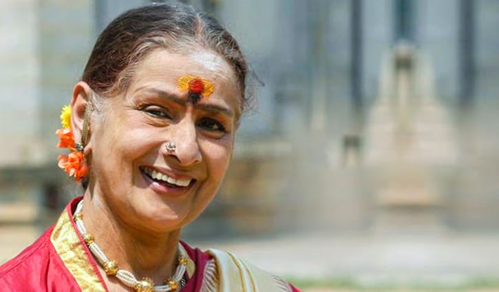 মন্দির নির্মাণে ১৩৬ কোটি টাকা দান, অভিনেত্রীর আধ্যাত্মিক জীবন