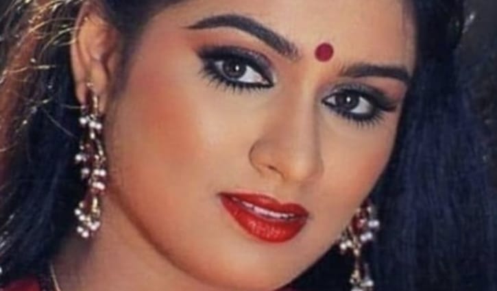 ব্রিটেনের রাজাকে চুমু, পদ্মিনীকে কতটা জানেন?