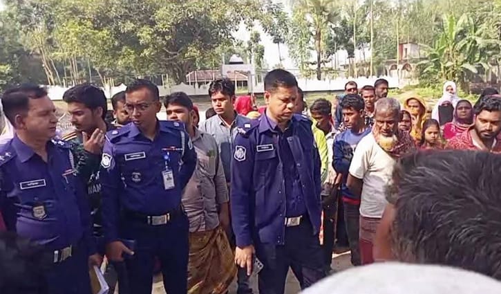 বিদ্যালয়ে যাওয়ার সময় ট্রাকের ধাক্কায় শিক্ষিকার মৃত্যু